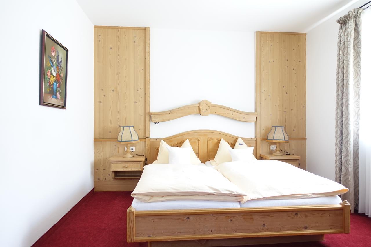 Hotel Gasthof Schoenblick Neumarkt in der Oberpfalz Eksteriør billede